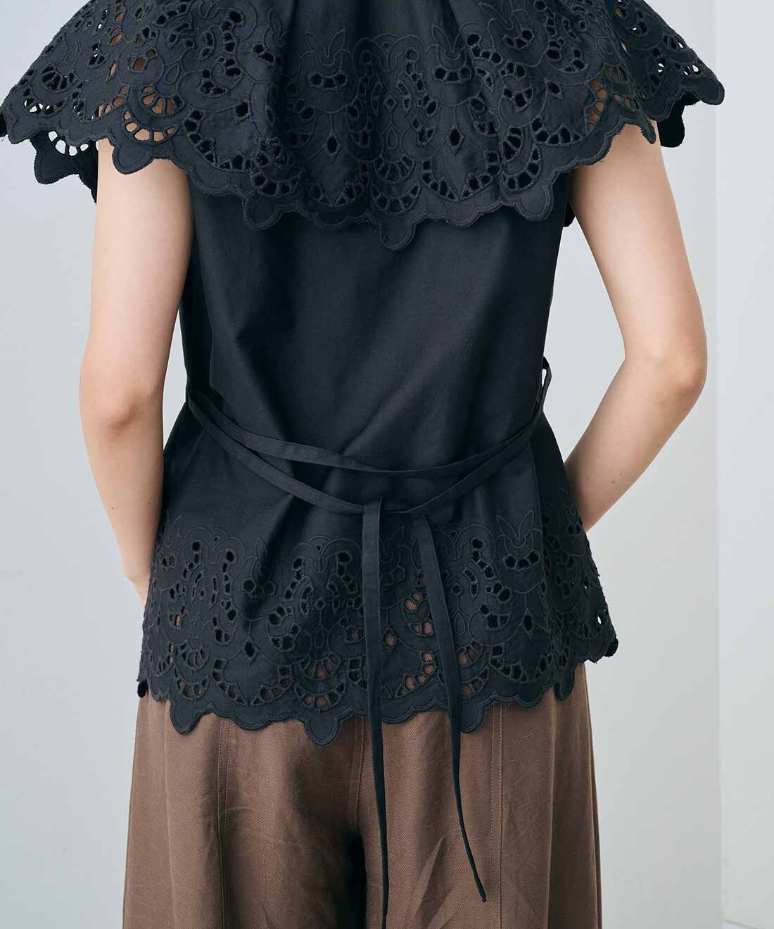 MEDE19F|MEDE19F　ビッグカラーのカットワーク刺繍ブラウス〈ブラック〉