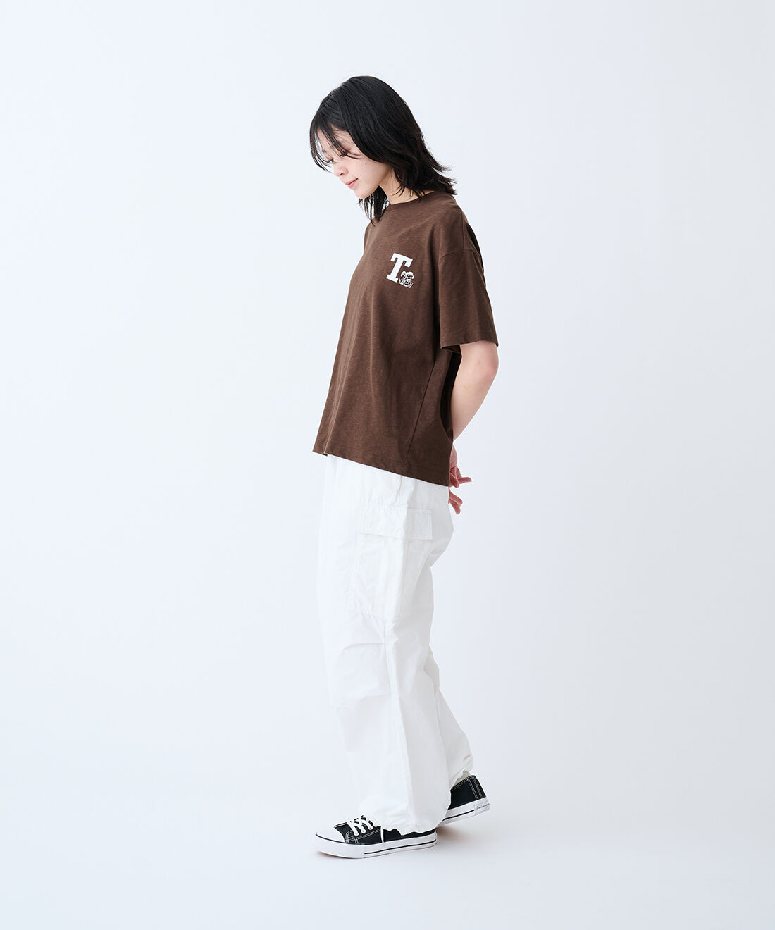 THREE FIFTY STANDARD|接触冷感生地 カーゴパンツ〈オフホワイト〉のコーディネート