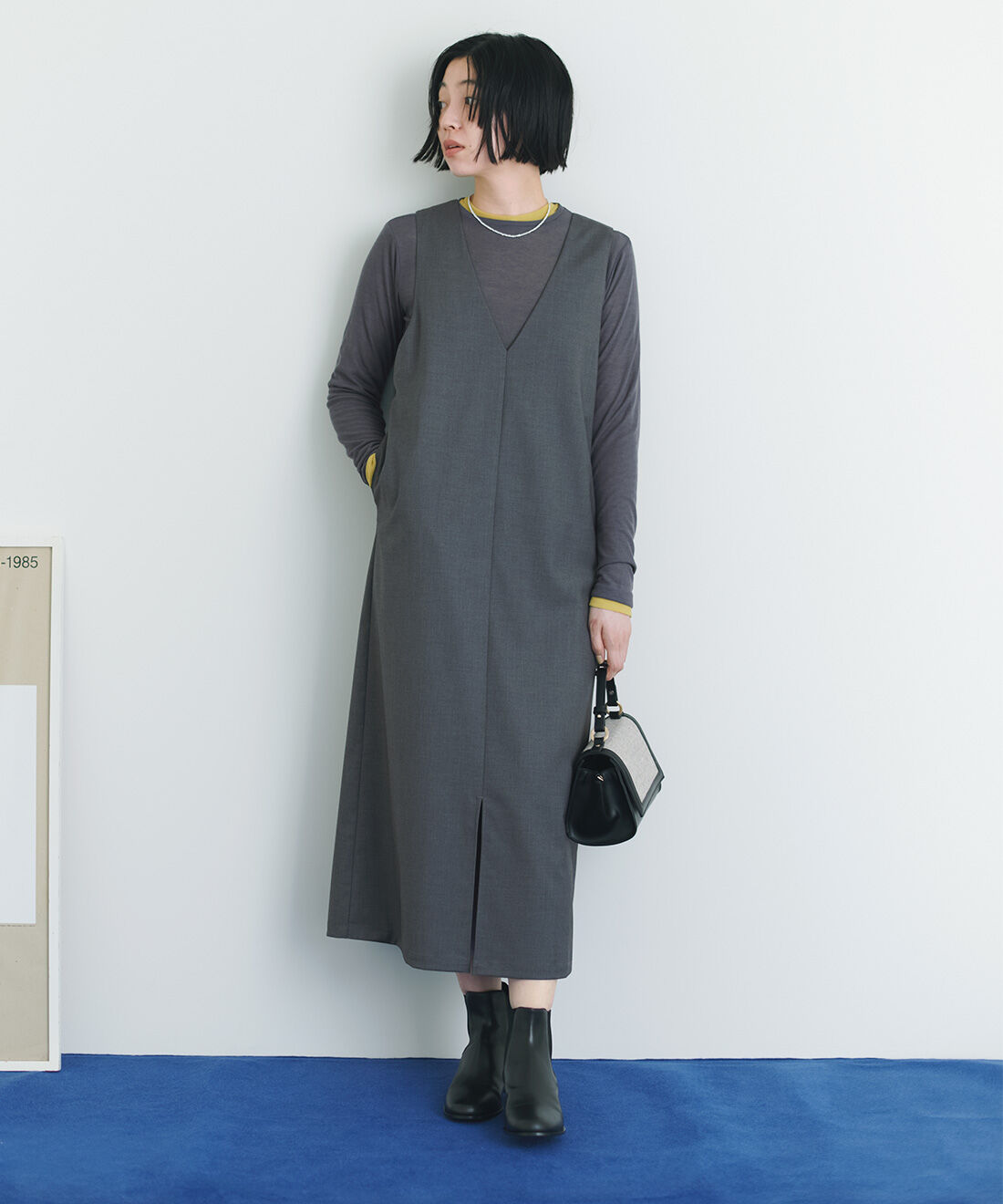 THREE FIFTY STANDARD|シアーなカットソートップスの会と貝パールのバロック風ネックレス　のコーディネート
