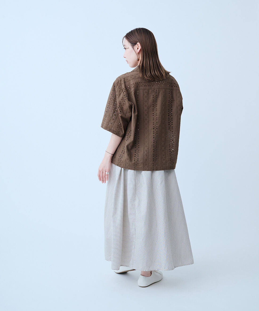 THREE FIFTY STANDARD|ストライプの切り替えギャザースカート〈オフホワイト〉のコーディネート