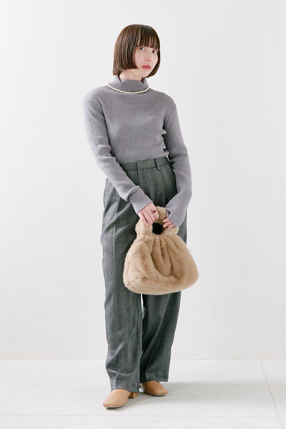 THREE FIFTY STANDARD|栞里ちゃん ニュアンスカラー ダウンベスト〈ブルーグレー〉のコーディネート|【着用サイズ】トップス：S　パンツ：MP