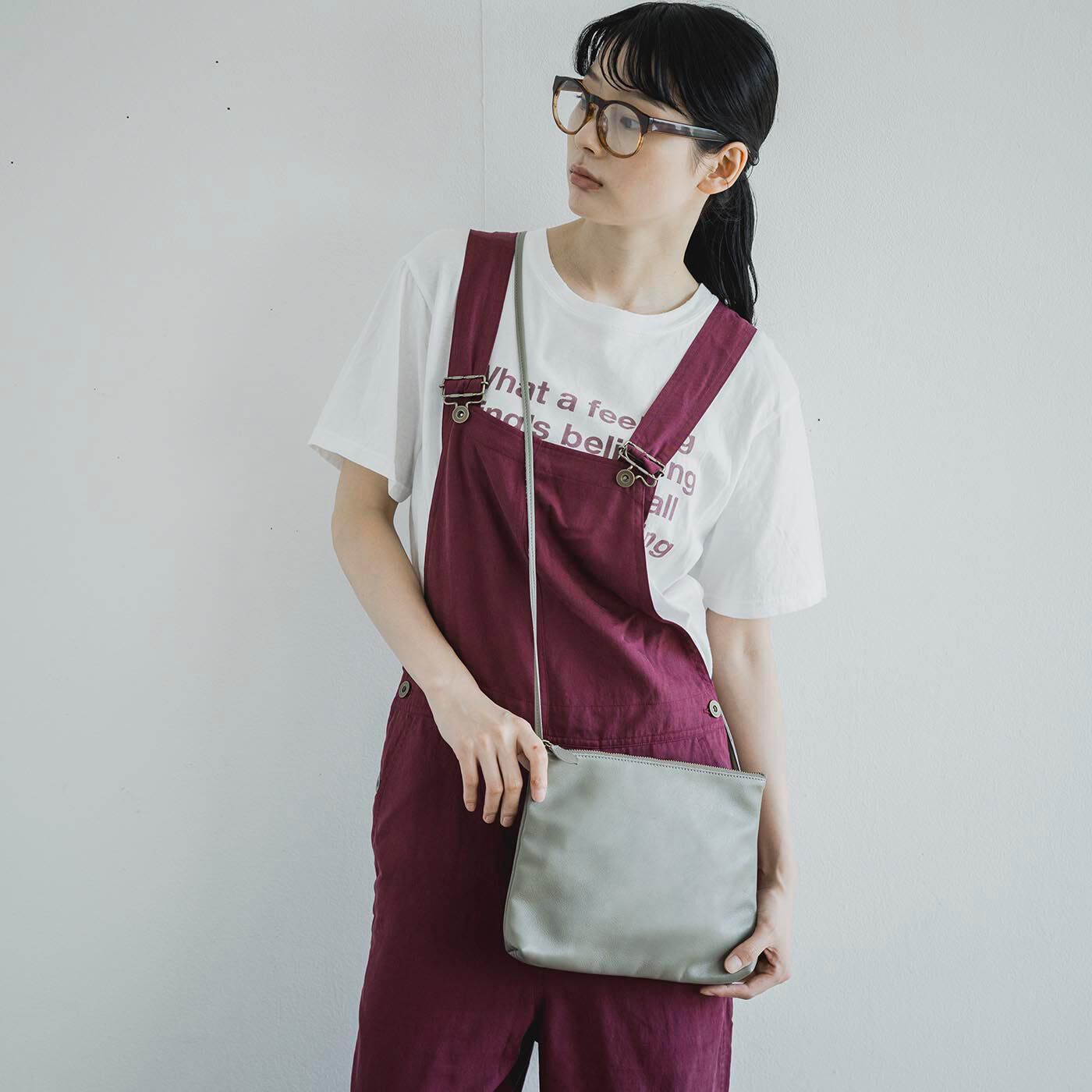 フェリシモギフトショップ|ファッションスタイリストと作った 職人本革のスタイリストポシェット〈ニュアンスグレー〉[本革 鞄：日本製]